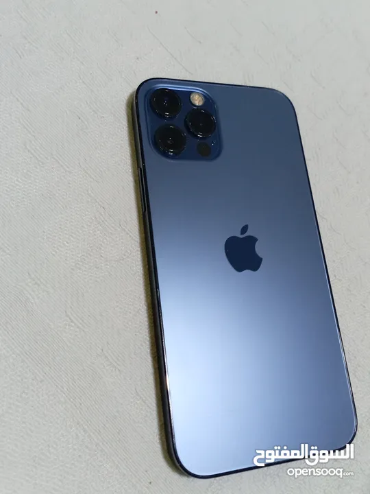 IPhone 12 Pro للبيع بحالة الوكالة