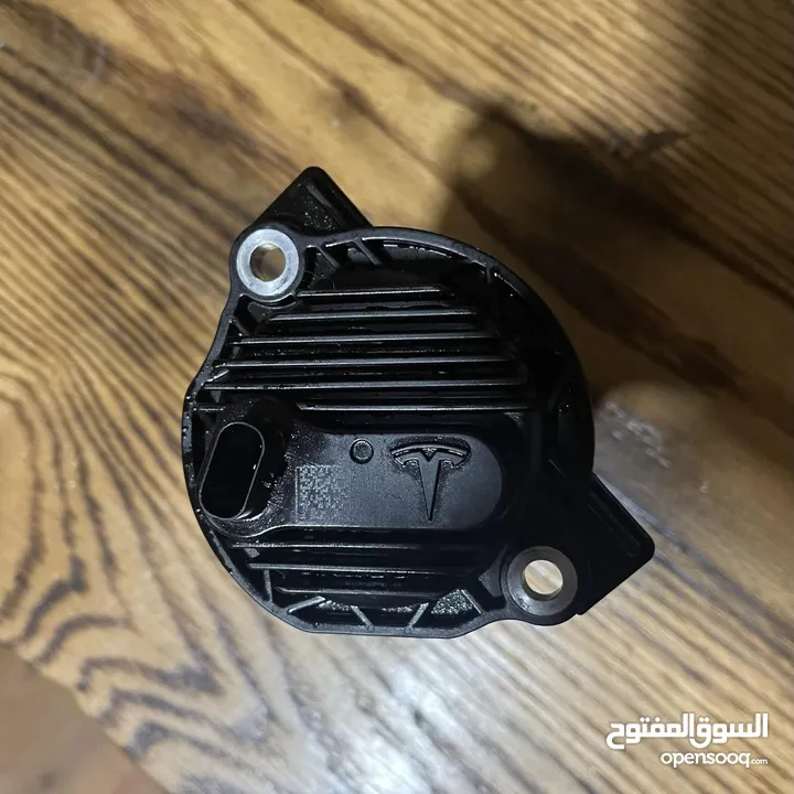Tesla oil pump  Part number 1108202-00-F طرمبة زيت تسلا