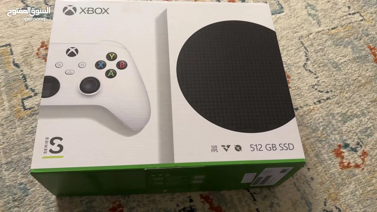 Xbox series s for sale like new with the box  للبيع جهاز اكسبوكس سيريس س كالجديد مع كرتونته