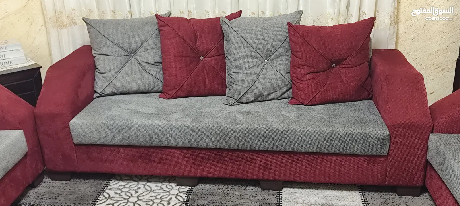 كنب تفصيل شبه جديد 9 مقاعد خمري وسكني