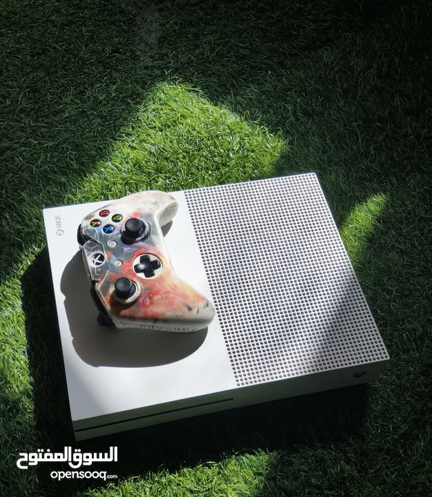 للبيع: Xbox One S  حالة ممتازة ونظيف جدًا  السعر: 680 شيكل فقط  الموقع: نابلس