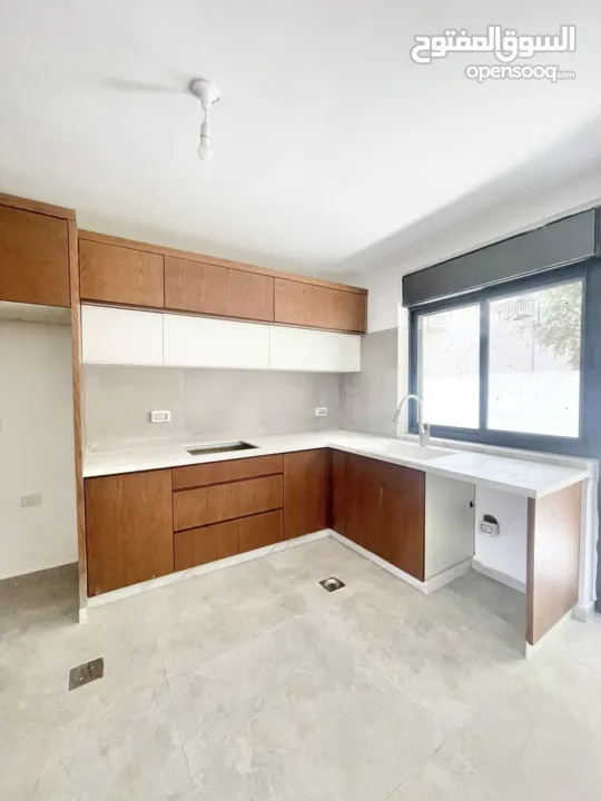 شقق للبيع في عين منجد