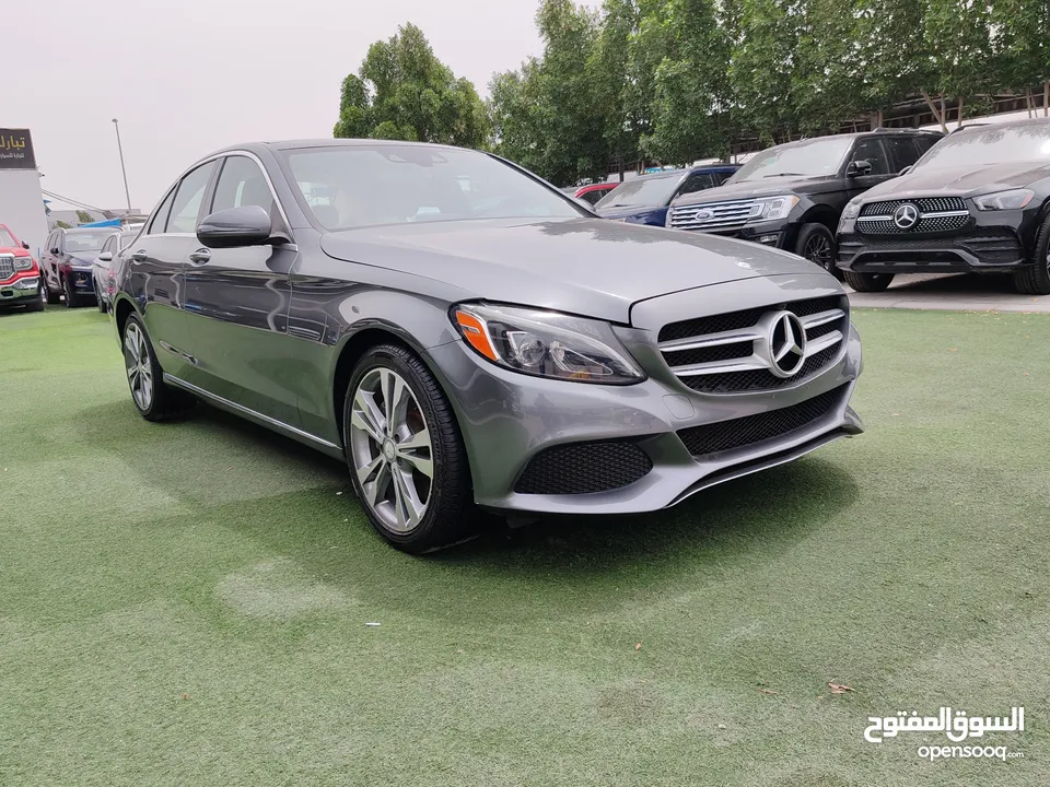 Mersdese Benz C300 model 2017 full option banuramic