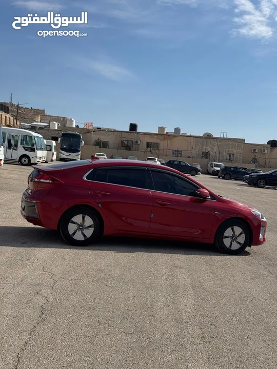 هونداي ايونك 2020 لون خمري فل عدا الفتحة جمرك جديد استخدام شخصي بكوريا
