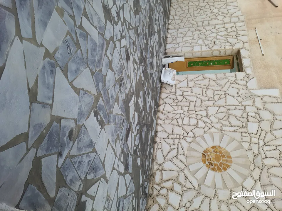ابو يوسف  لاكفاة اعمل الحجر الصناعي   •شحف الجدران •شحف الارضيات بلاط • قصره