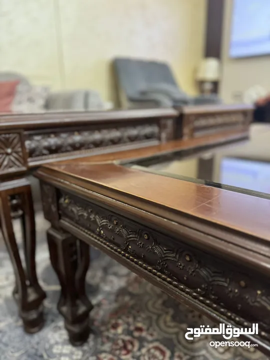 طاولات وسط