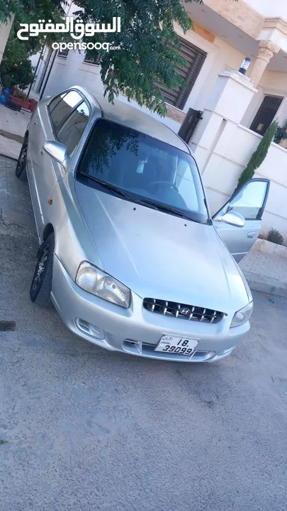 هيونداي فيرنا 2001