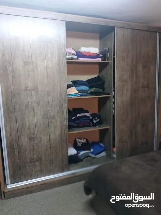 غرفة نوم بحاله جيدة جدا في جبل الحسين