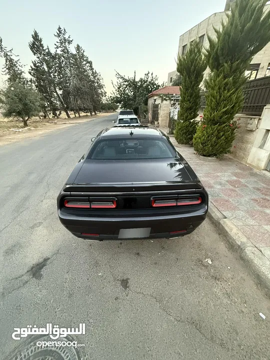 Dodge challenger sxt plus shaker 2018