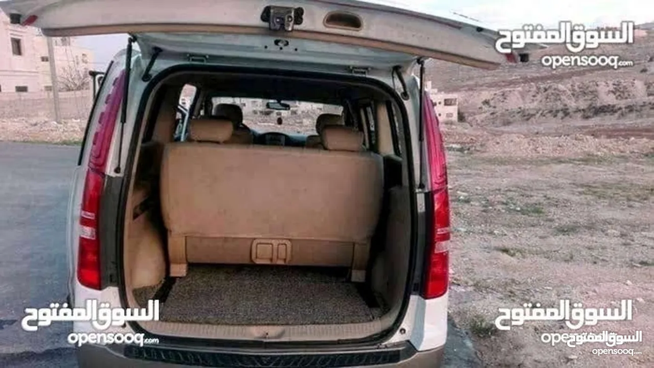 تأجير باصات حديثة 9 و12 مقعد Vip اوتوماتيك بدون تأمين نقدي باص للأيجار