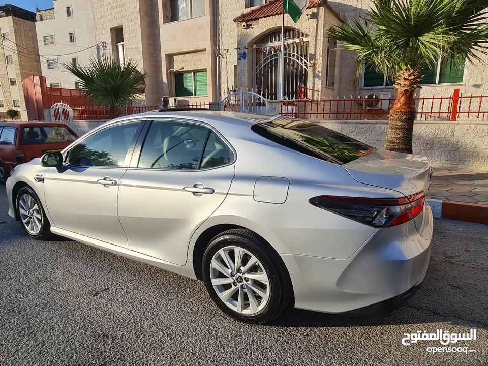 Toyota Camry GLE 2023 - تويوتا كامري 2023 للبيع