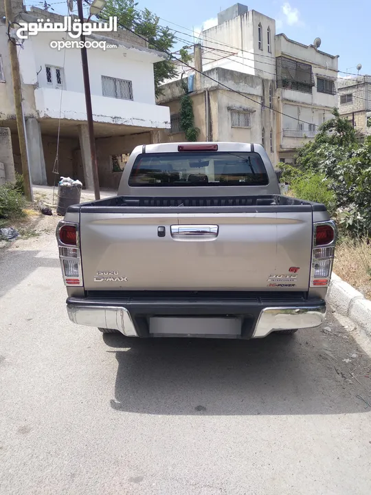 بكب ايسوزو ديماكس LS نشمي 4×4 موديل2016 قصة2017  فحص كامل الصنف الاول محرك 3000 على وضع الشركه