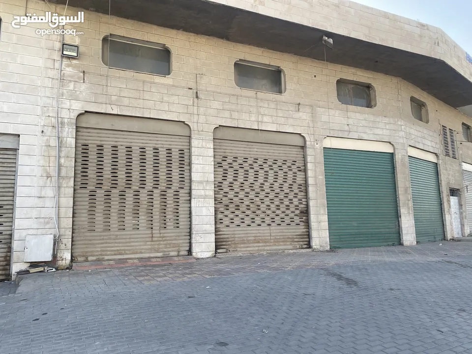 معارض و مخازن تجارية للإيجار - في منطقة طبربور بالقرب من محطة الباص السريع(طارق) بجانب روان كيك