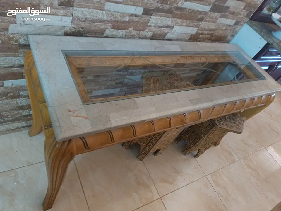 طقم  طاولات وسط وكونسول 4قطع وبيرو  ماربل للبيع