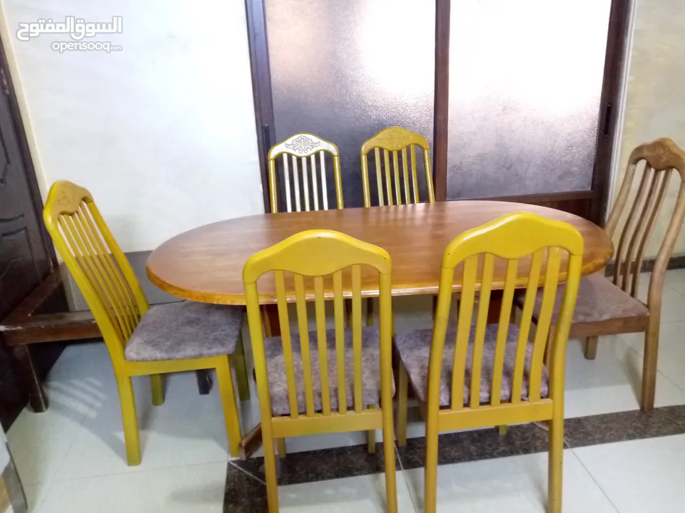 طاولة سفرة مع 6 كراسي خشب