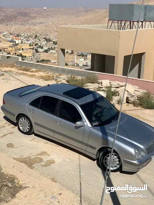 Mercedes Benz E-200/2001