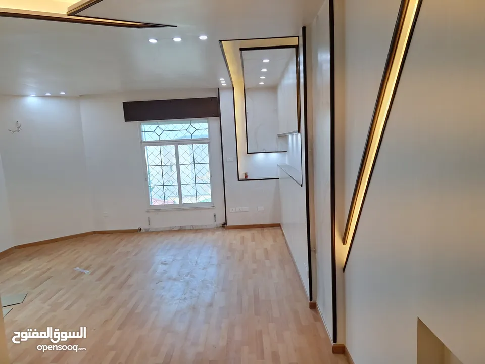 فيلا مميزة مطله على مرتفعات جرش والسلط  للبيع