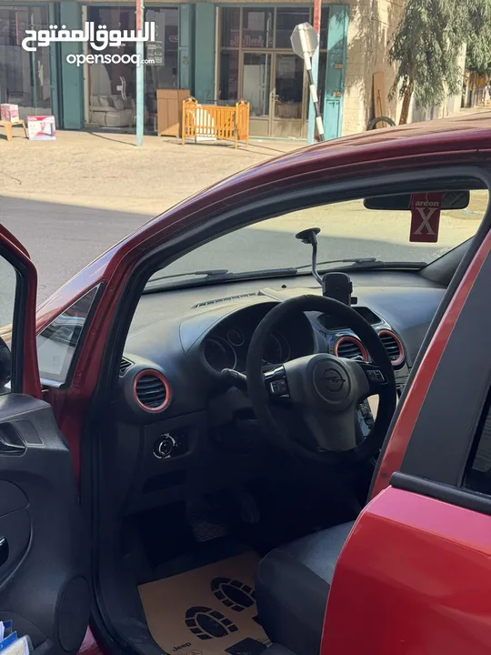 اوبل كورسا توماتيك