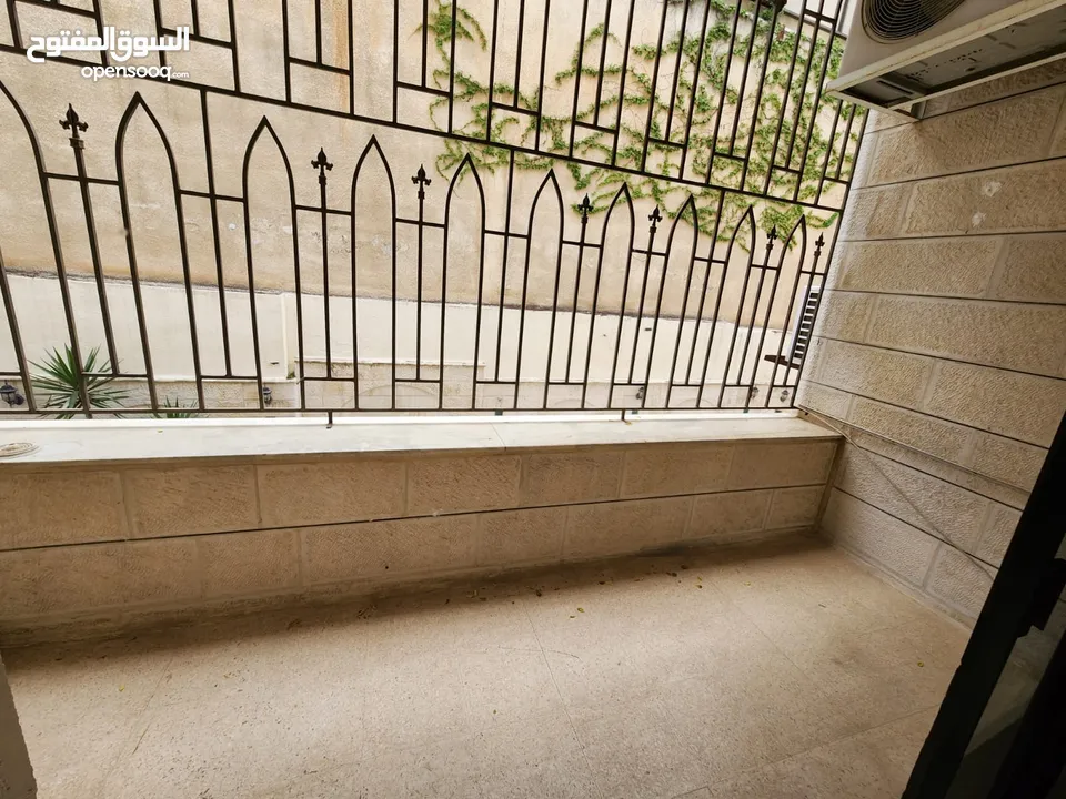 شقة فارغة للبيع في عبدون - ref : 14554