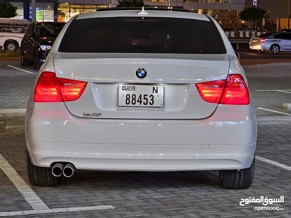 BMW328i2011 فراملABS مثبت سرعة  فتحة سقف مقاعد جلد  مقاعد مدفأة اوامر صوتية بلوتوث