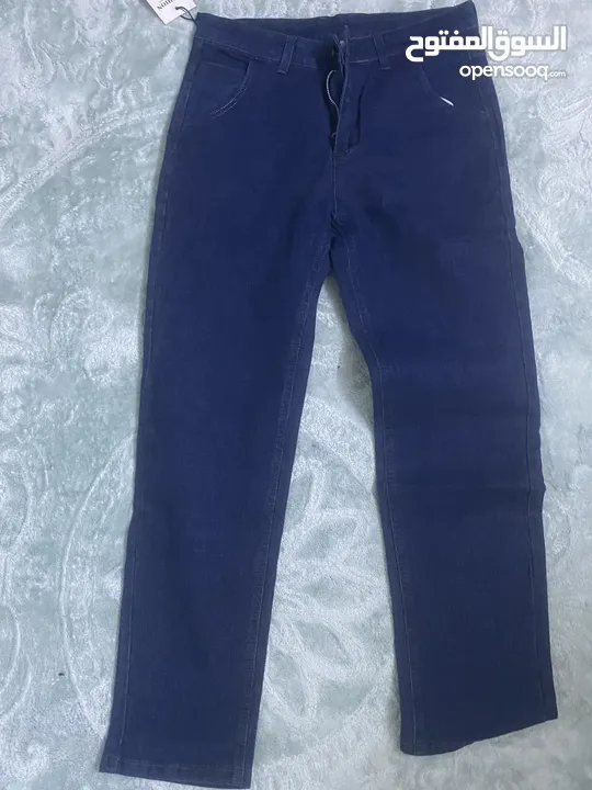 New pants for sale 5 jds  بنطلون جديد غير ملبوس ب 5 قابل للتفاوض