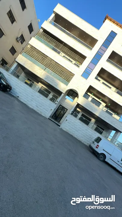 شقة جديدة للبيع بسعر مغري شارع الوينك من المالك مباشرة