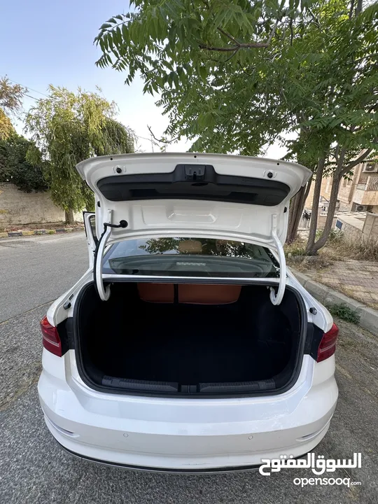 Volkswagen E-Lavida 2019