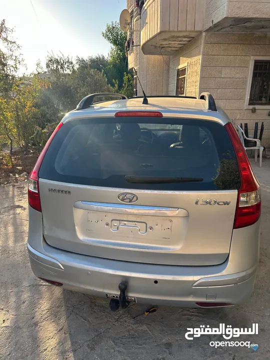 موجود Hyundai i30 متور1.6 للبيع متور قير مية المية بلكرتونة