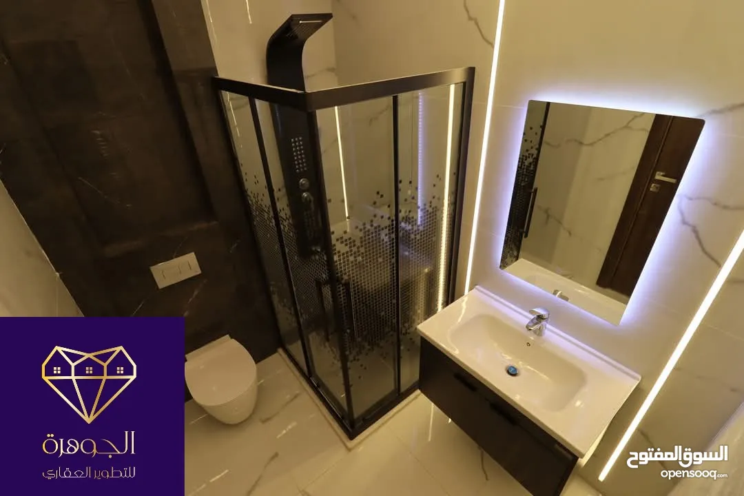 شقة طابق اول فخمه ومميزة جديدة لم تسكن لقطه وبسعر مغري جداااا عرض خاص ع اخر شقة أرقى مناطق خلدا