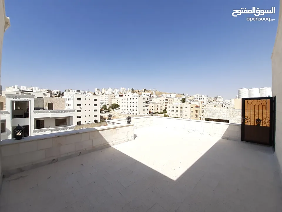 شقة مساحة 185متر مع روف (دوبليكس) وتراس باطلاله مميزة في شفا بدران للبيع من المالك