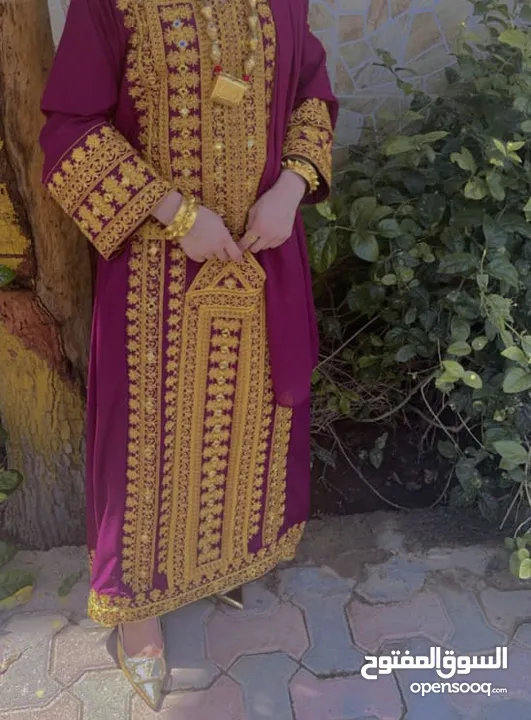 لبسة تقليدي بلوشي تطريز مع مرايا