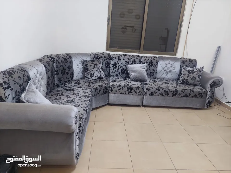 طقم كنب استعمال شهر جديد للبيع