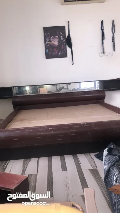 King size bed . سرير لشخصين