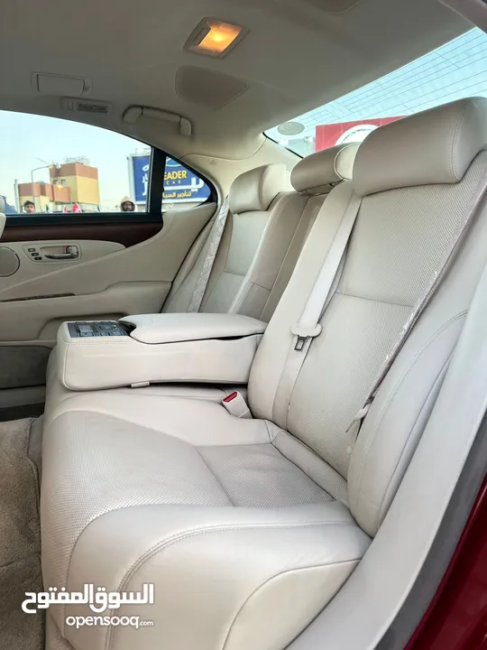 لكزس LS460L موديل 2011 - عداد 160 - وارد الساير - صبغ الوكاله