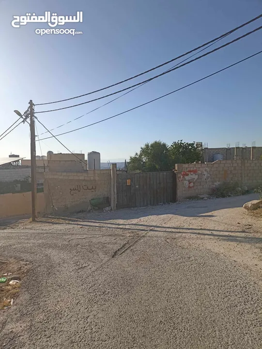 بيت مستقل مع ارض دنم   للبيع