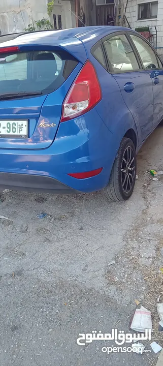 للبيع فورد فيستا جير عادي