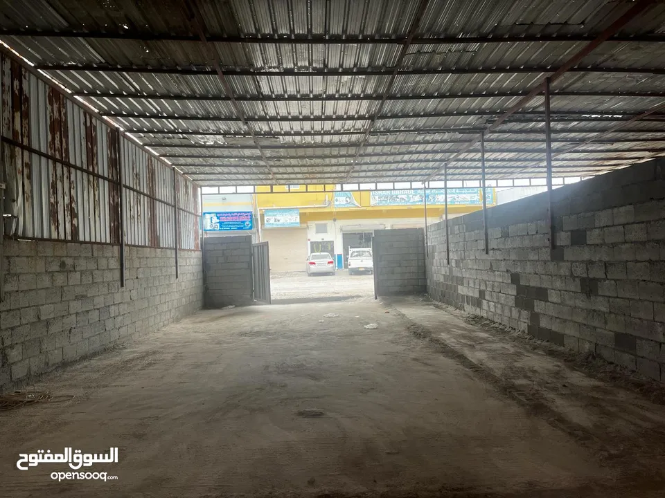 Store Warehouse WorkShop Closed Land in Hamala مخزن مستودع ورشه ارض مسوره في الهمله