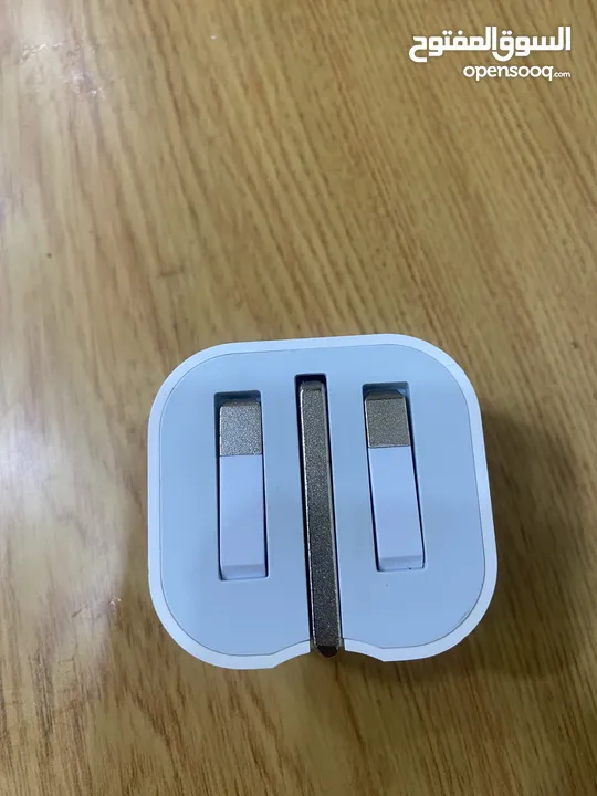 عضمه شاحن ايفون اصليه للبيع
