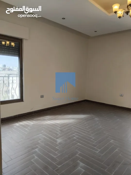 شقة طابقية فاخرة للبيع في الأمير راشد قرب مجمع الداود طابق ثالث مع روف دوبلكس 490م تشطيب سوبر ديلوكس