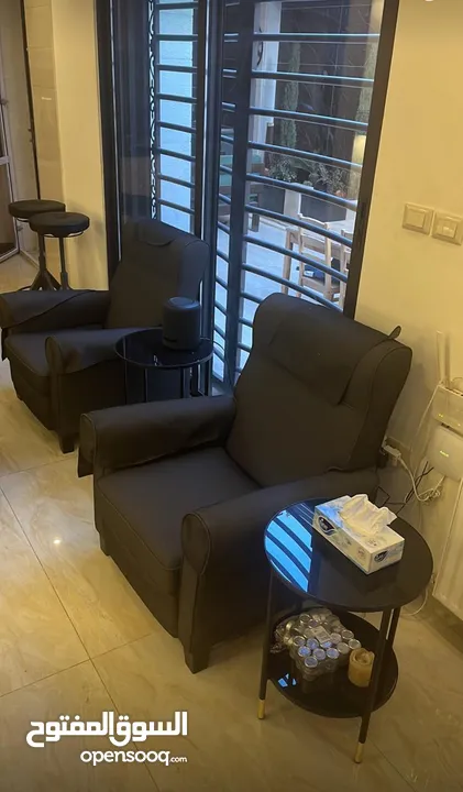 شقة استثمارية للييع يجانب جامعة البتراء