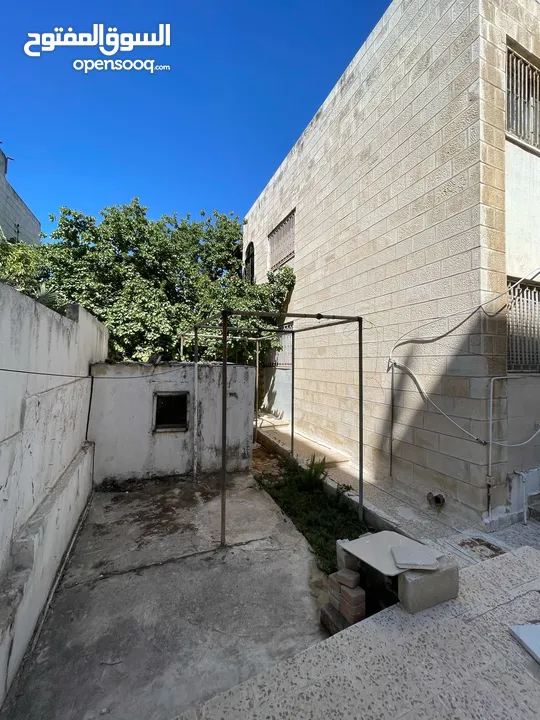 Attached villa for sale  ( Property 41618 )-174559111