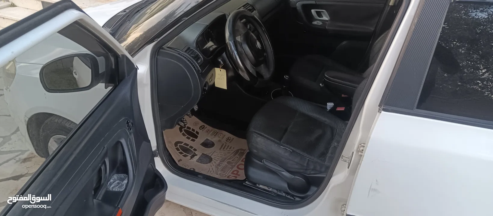 سكودا فابيا 2012