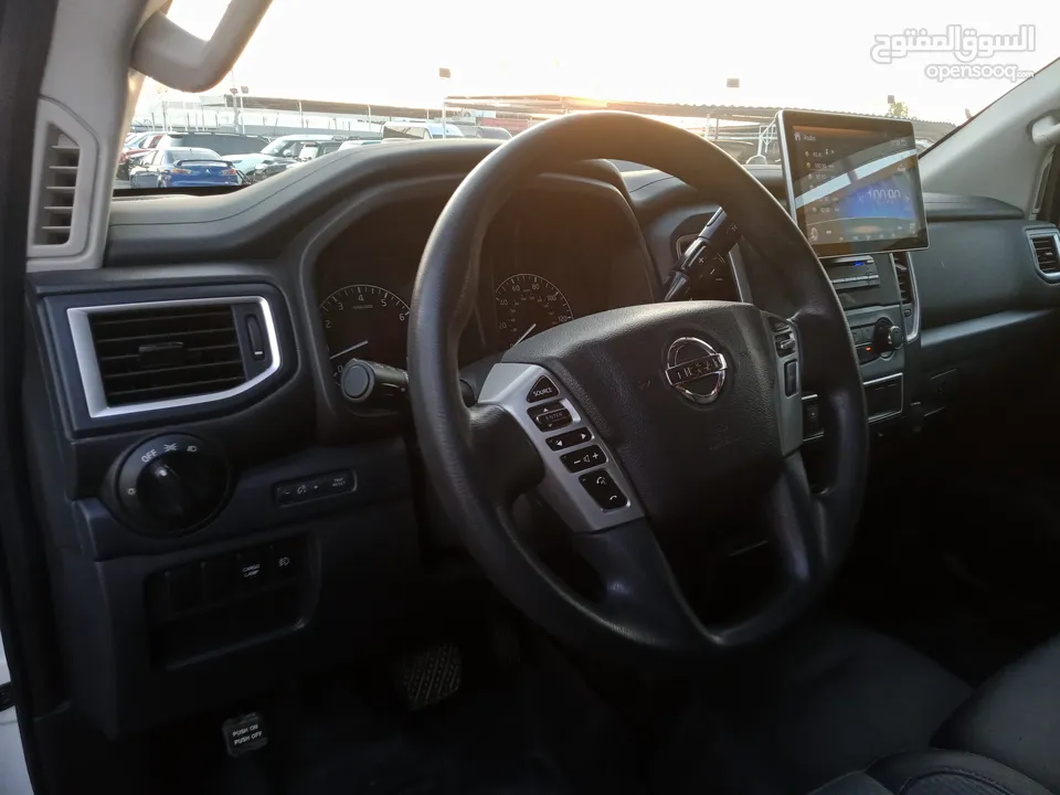 Nissan Titan XD 4X4 V8 5.6L Model 2017