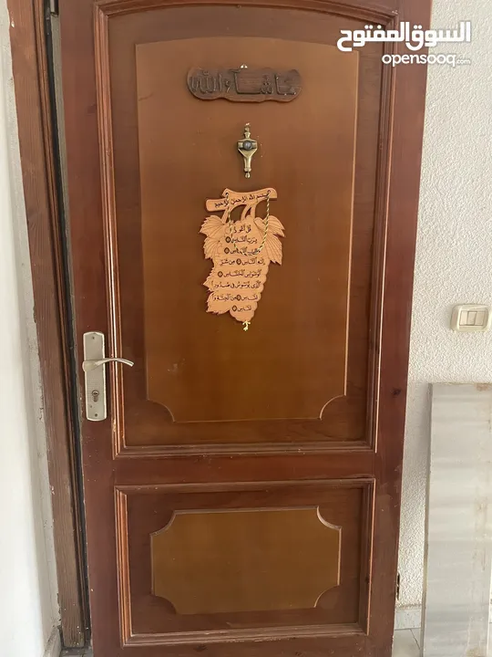 باب  خارجي