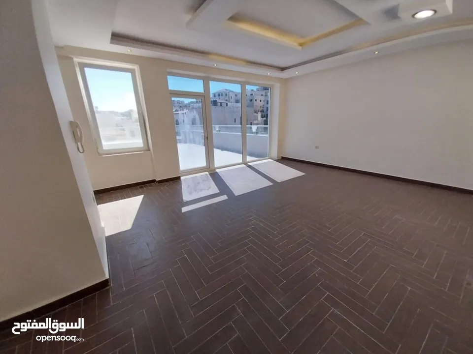 روف دوبليكس للأيجار ( جزء من فيلا ) ( Property 38746 )-175034672