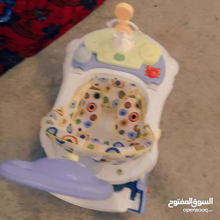 كراجة مشي مع هزاز للأطفال بلونها المناسب وسعرها اللطيف