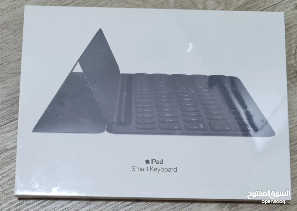 smart keyboard by apple -كيبورد للايباد من ابل جديد