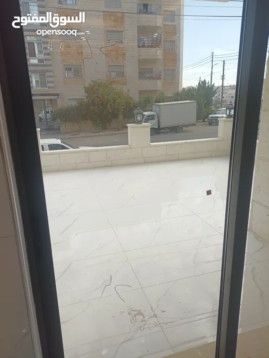للبيع شقه طابق أول سوبر ديلوكس  ضاحية الحج حسن حي الروضه قرب مستشفى الحنان ومسجد الروضه