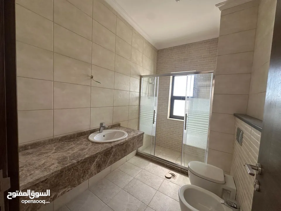Villa for sale in Airport Road ( Property 42870 )-174804488