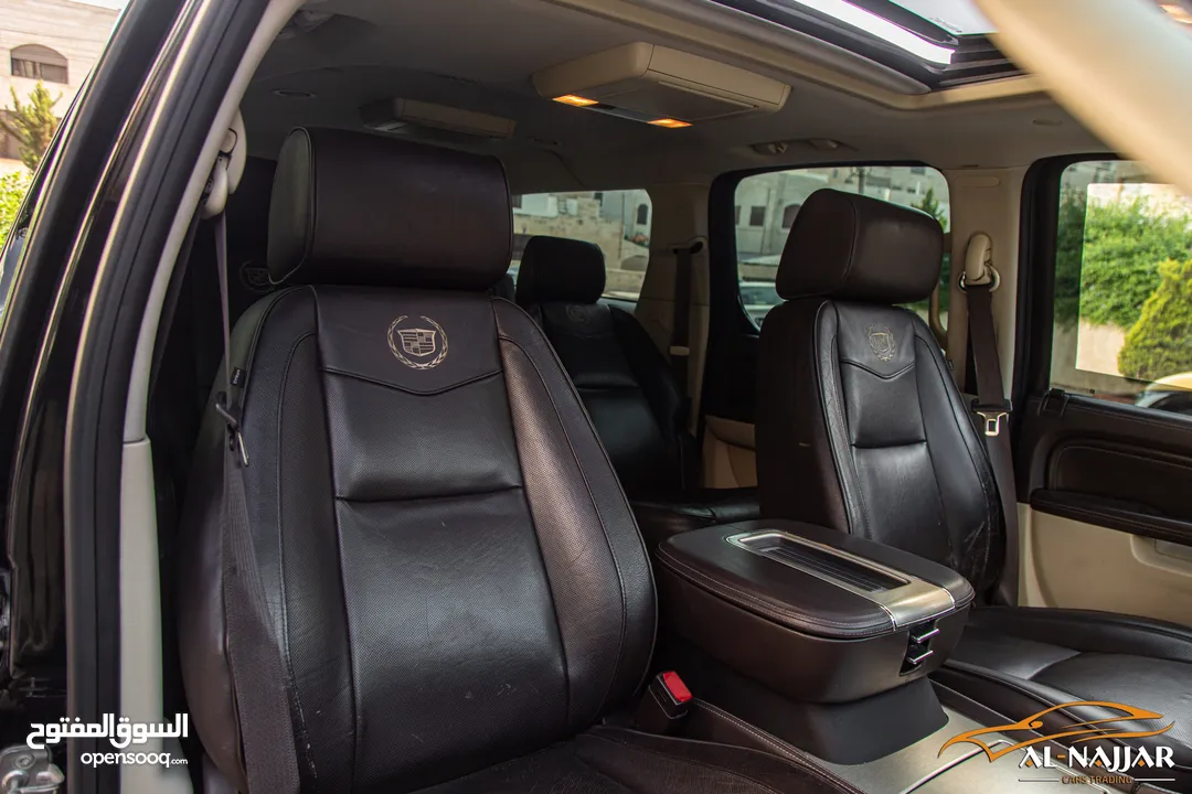 Cadillac Escalade Xl 2012 Platinum   السيارة مميزة جدا و قطعت مسافة 144,000 كيلو متر